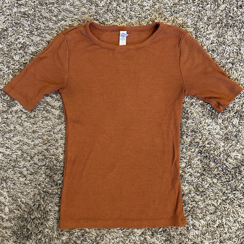 Brunt orange top